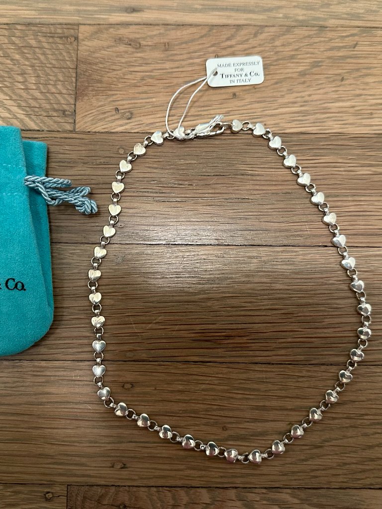 Tiffany & Co Sterling Silver Continuous Heart Link Necklace 925 Italy Nwt Pouch
